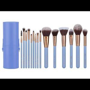 Luxie Dreamcatcher makeup brush set